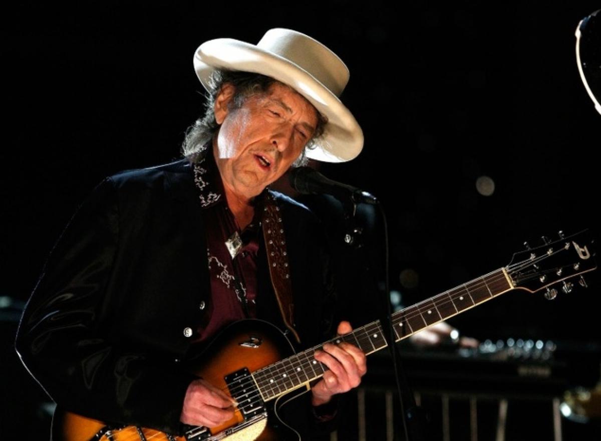 Bob Dylan skips Nobel Prize ceremony, sends warm speech